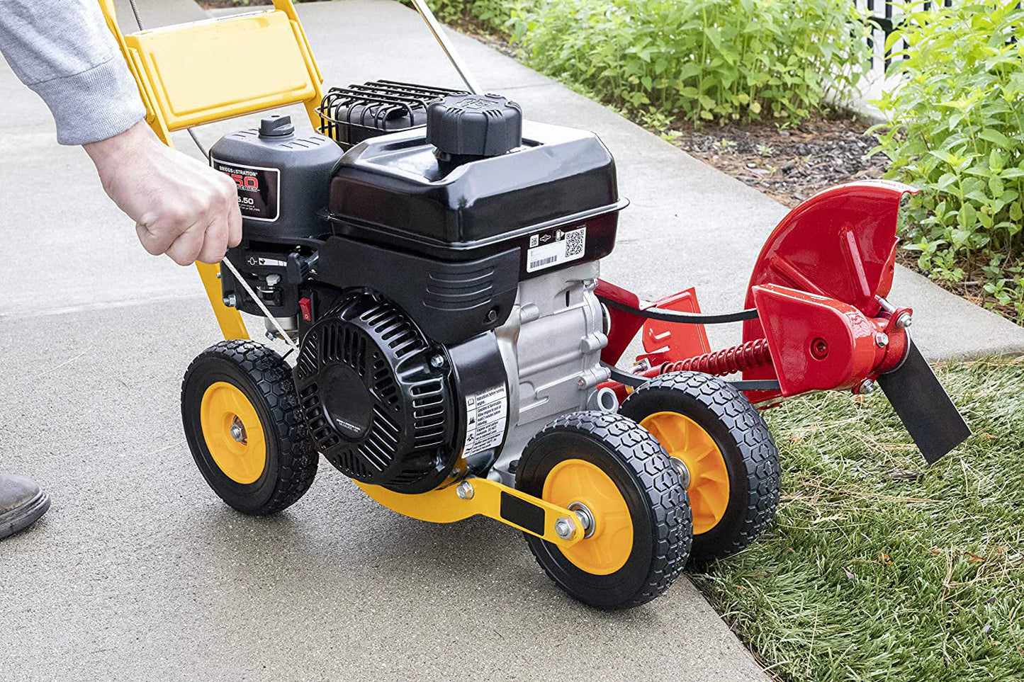 101-5.5GT-7Gas Powered Lawn Edger, 5.50 Gross Torque/3.5 Engine 7′′ Wheels